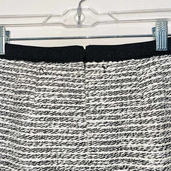 Ann Taylor LOFT NWOT White & Black Tweed High Rise Fitted Skirt 6 Women’s - Picture 7 of 11